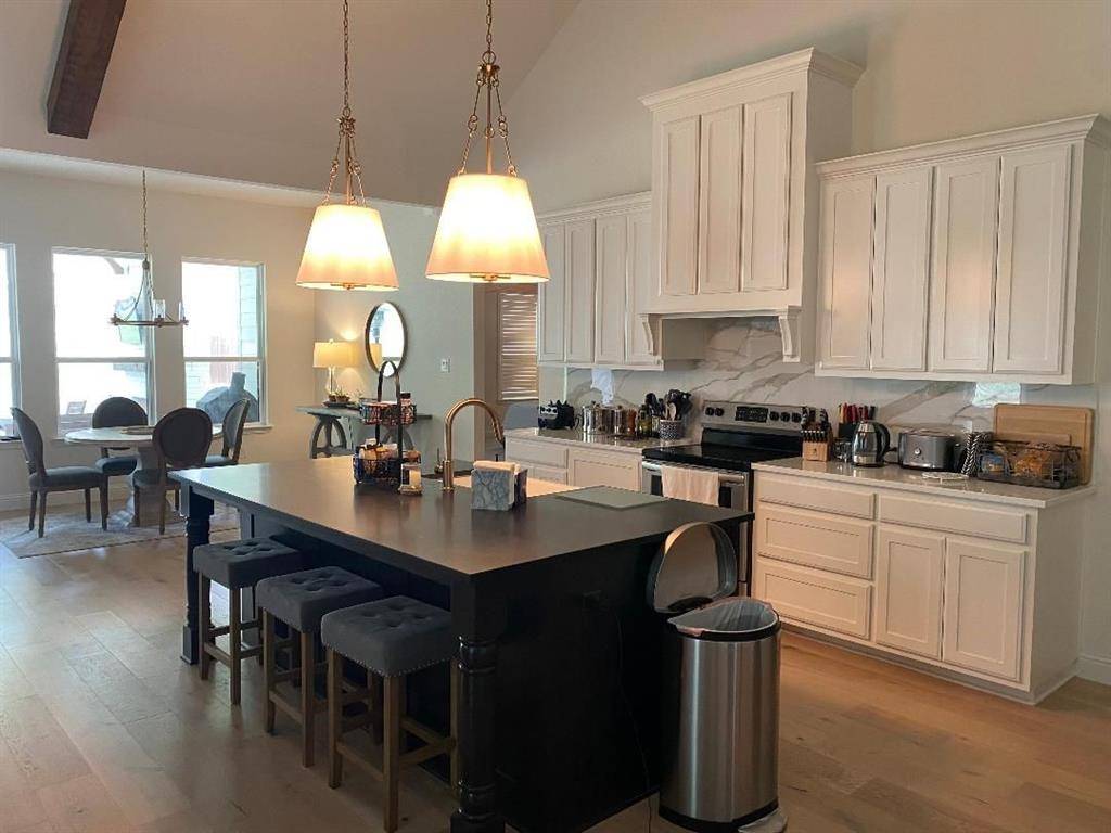 816 E JOCKEY, Willow Park, TX 76087