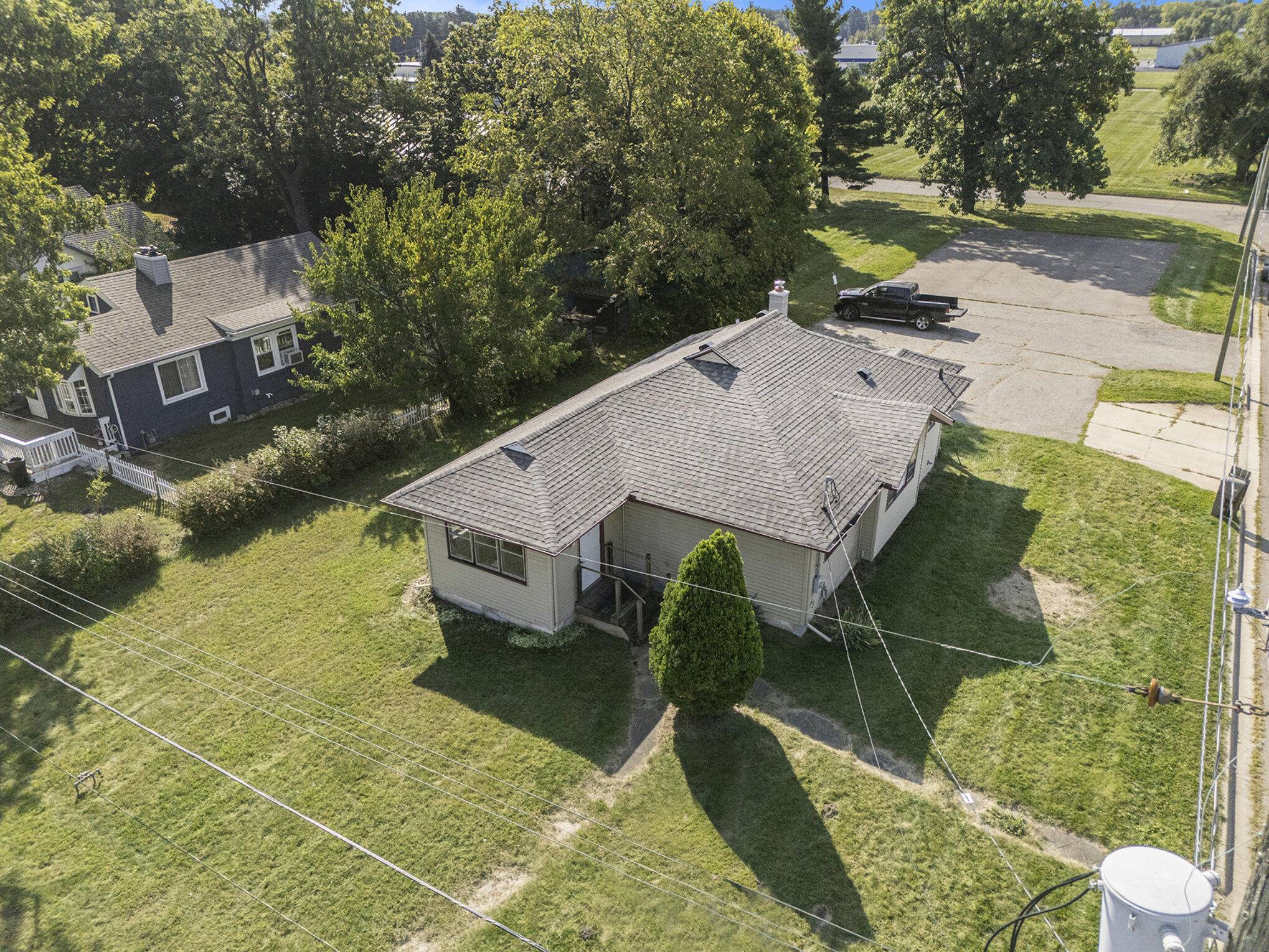 2963 W Dickman RD, Springfield City, MI 49037