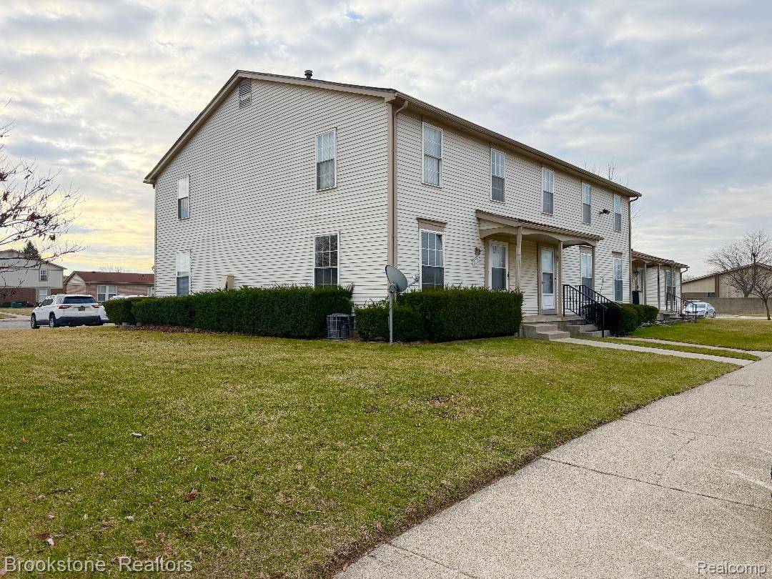 35214 Taffy DR #66, Sterling Heights, MI 48312