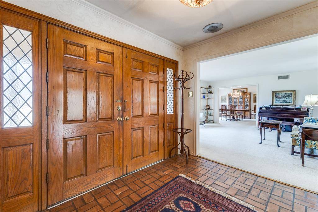 1005 Forest Grove Drive, Dallas, TX 75218