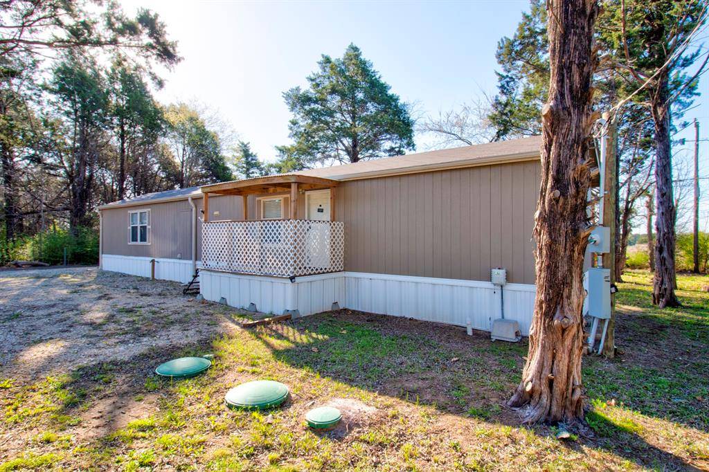 775 Whitaker Circle, Gordonville, TX 76245