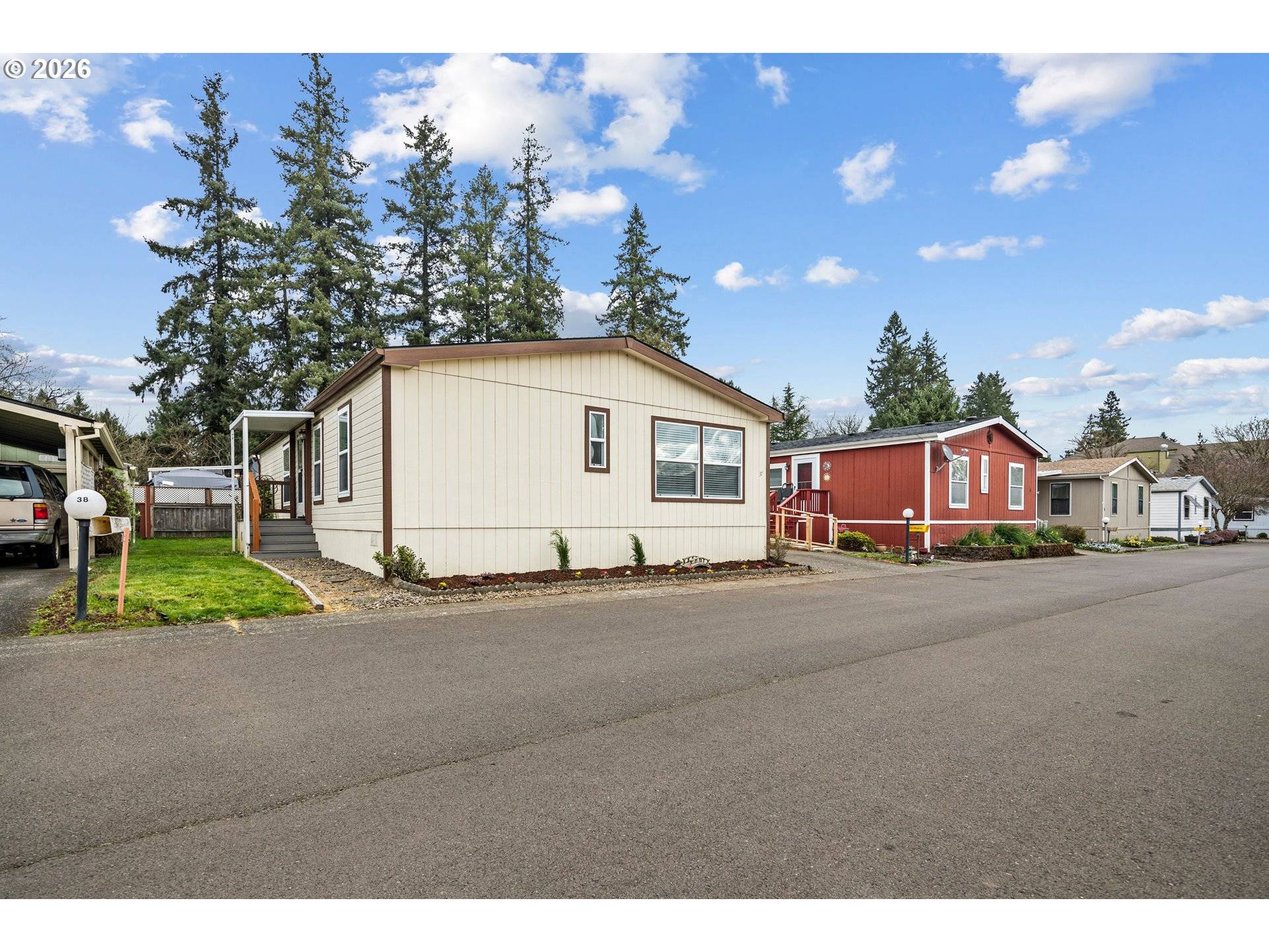 18485 SW PACIFIC DR ##37, Tualatin, OR 97062