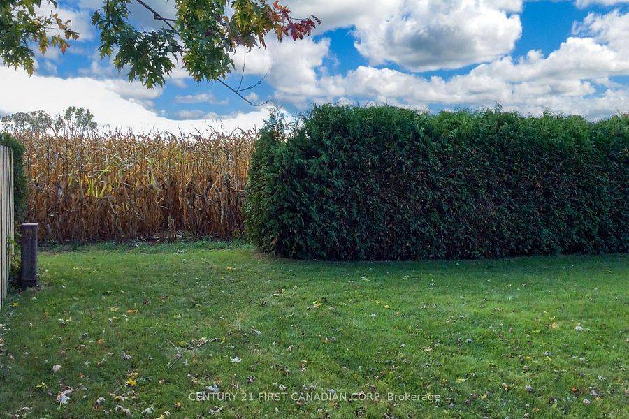 106 Angelo DR, West Elgin, ON N0L 2P0