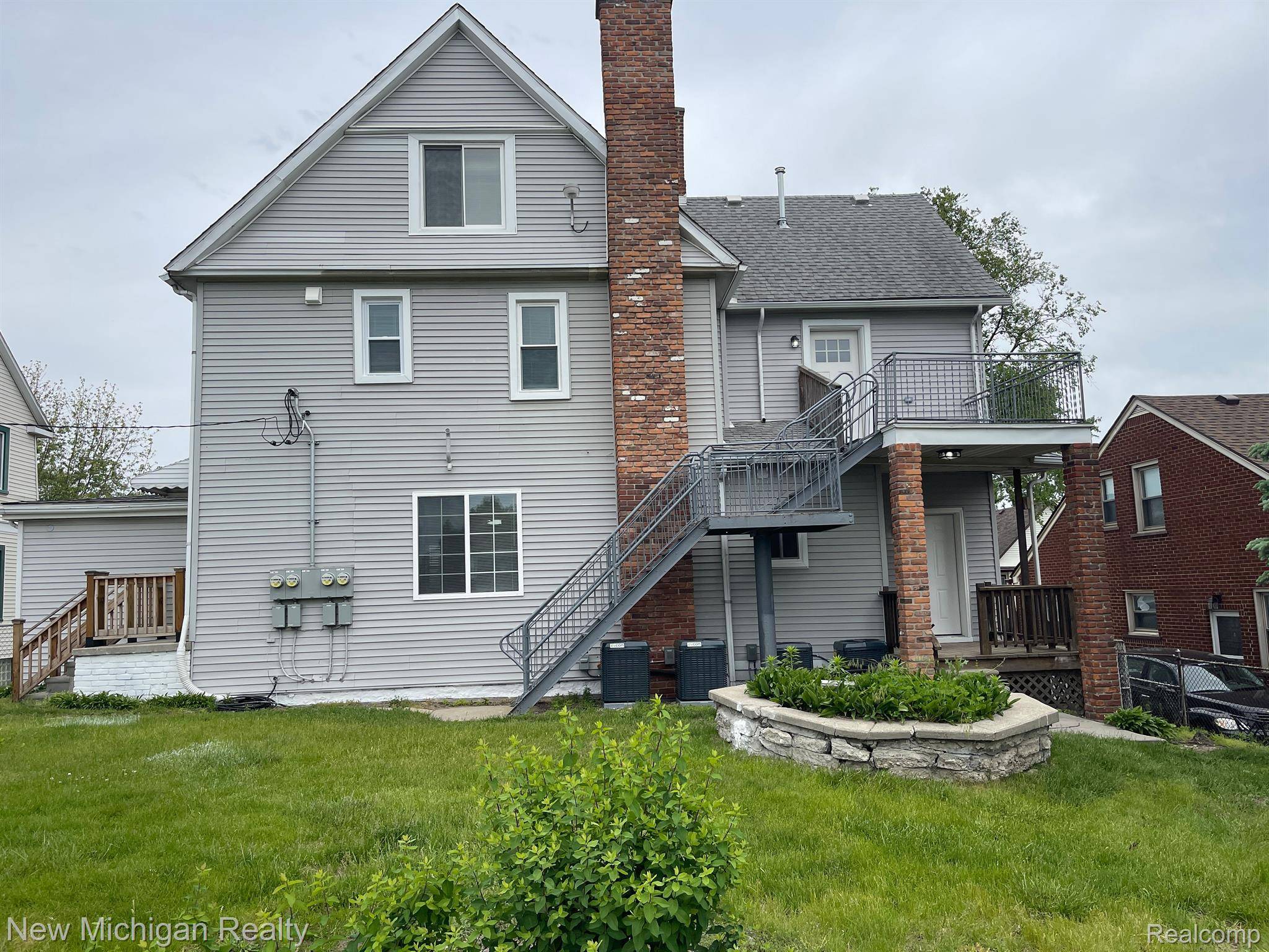 171 DAVIS ST, Wyandotte, MI 48192