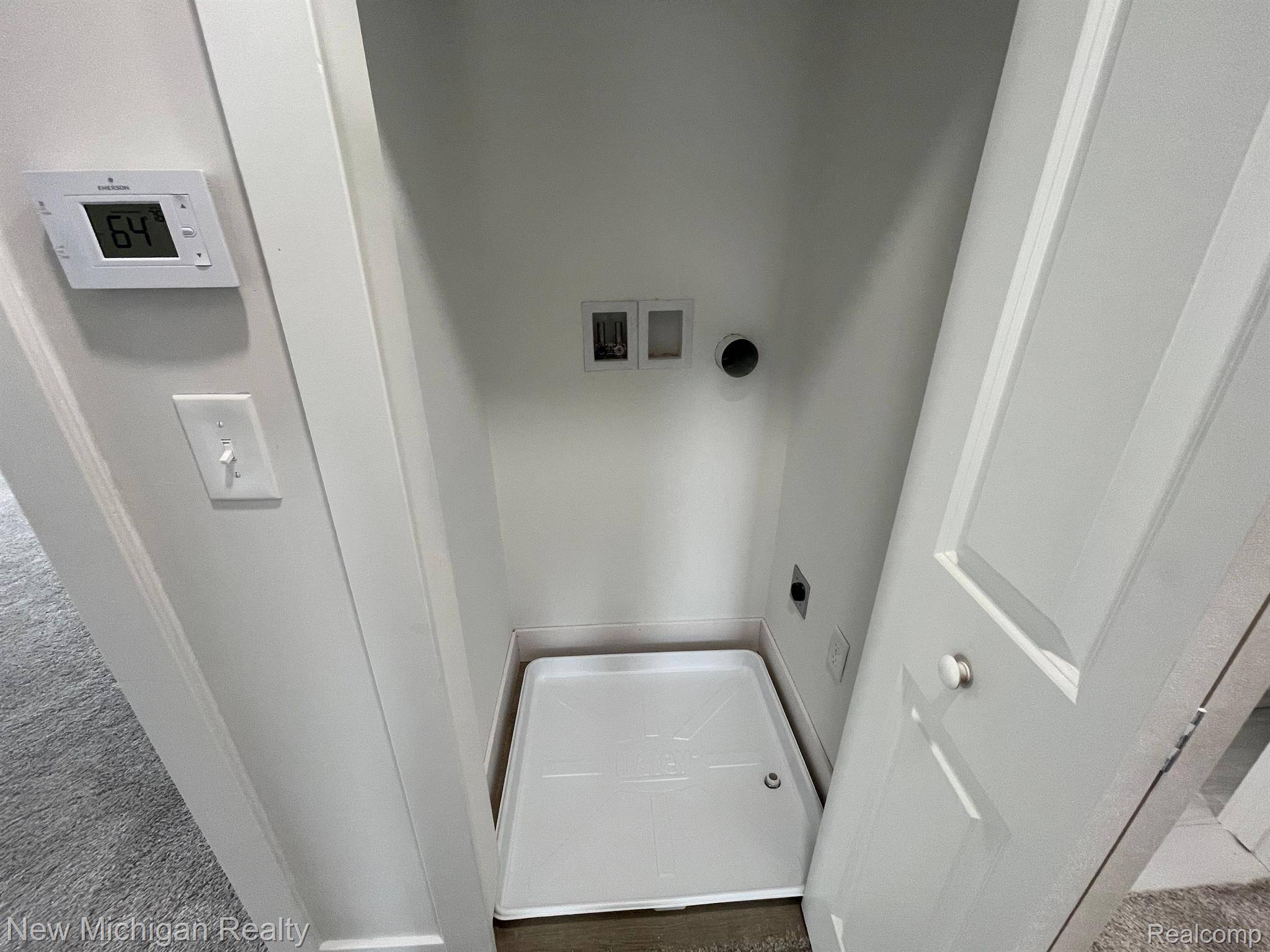 171 DAVIS ST, Wyandotte, MI 48192