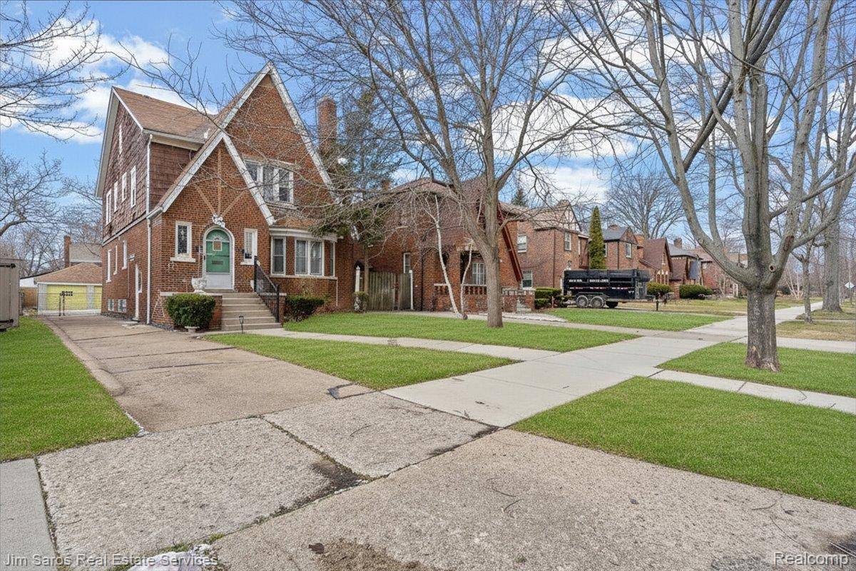 4377 Kensington AVE, Detroit, MI 48224