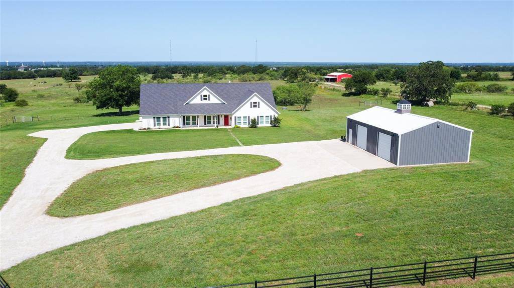 121 County Road 2571, Alvord, TX 76225