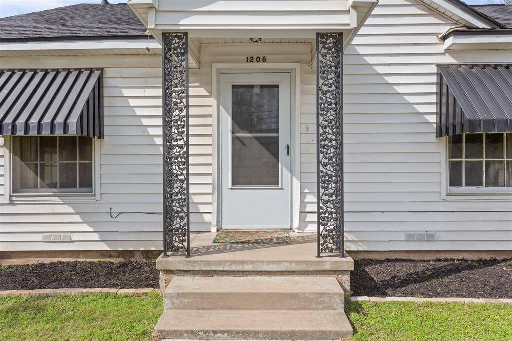 1206 Ashleman Street, Bellmead, TX 76705