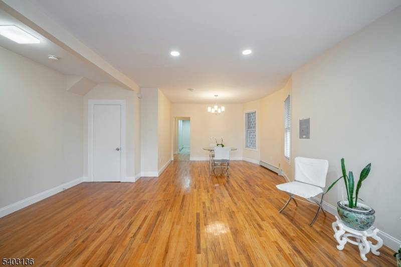 162 Glenwood Ave, Jersey City, NJ 07306