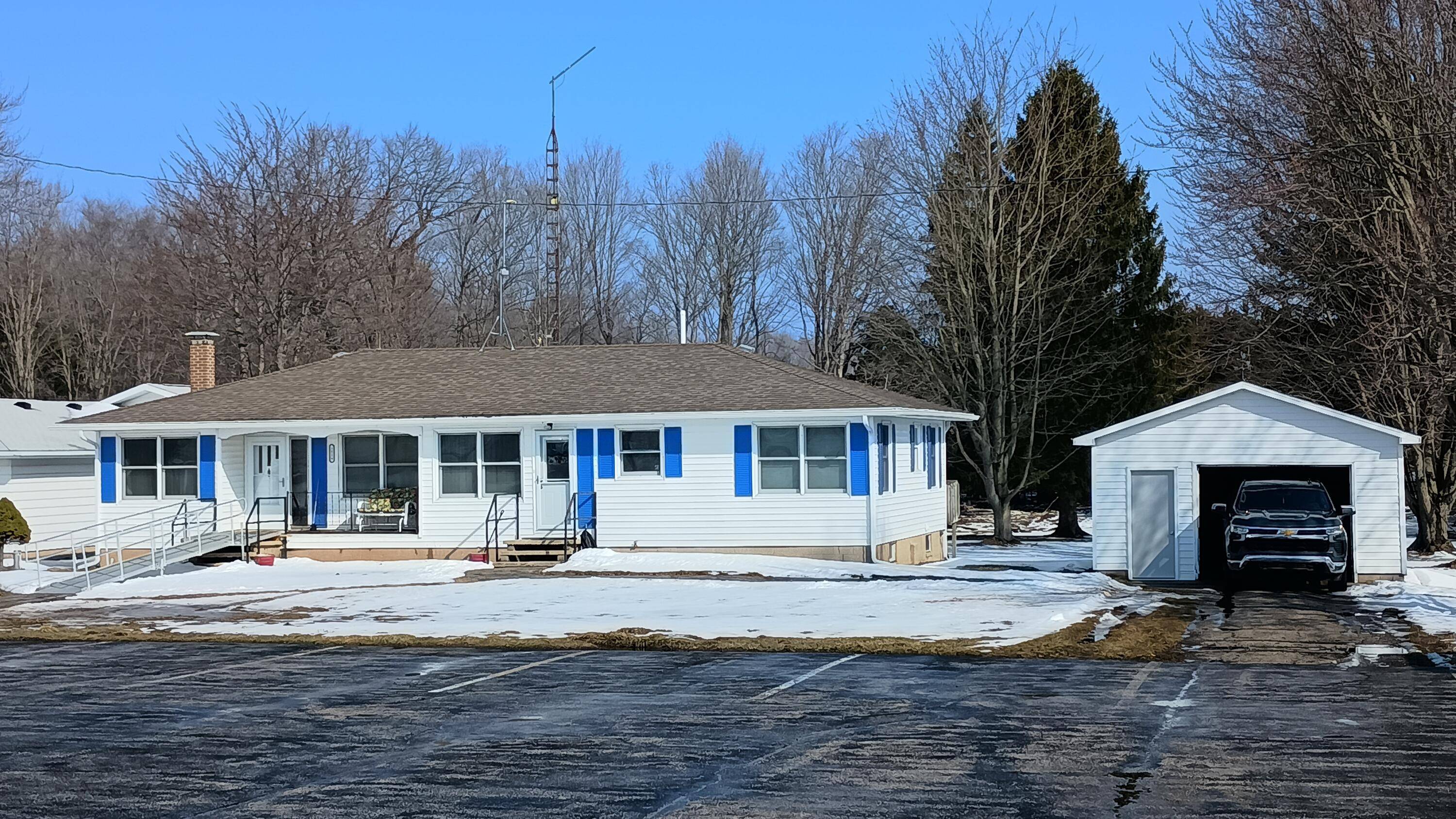 3816 W Fountain RD, Victory Twp, MI 49431