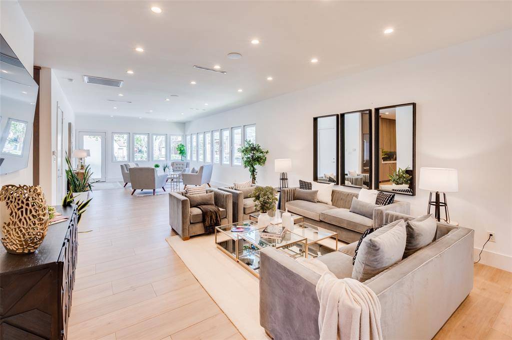 6166 Belmont Avenue, Dallas, TX 75214