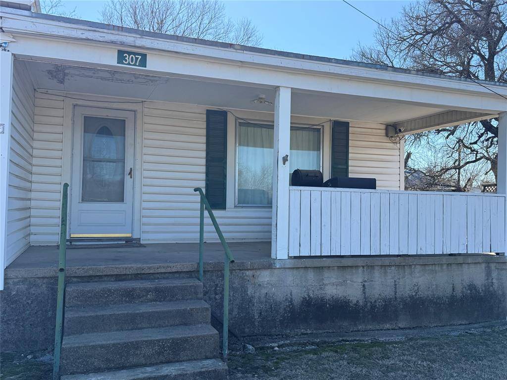 307 Cedar Street, Palo Pinto, TX 76484