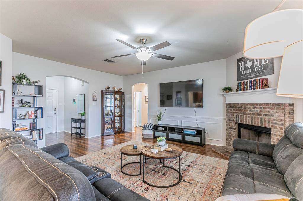 3433 Charing Cross Road, Midlothian, TX 76065