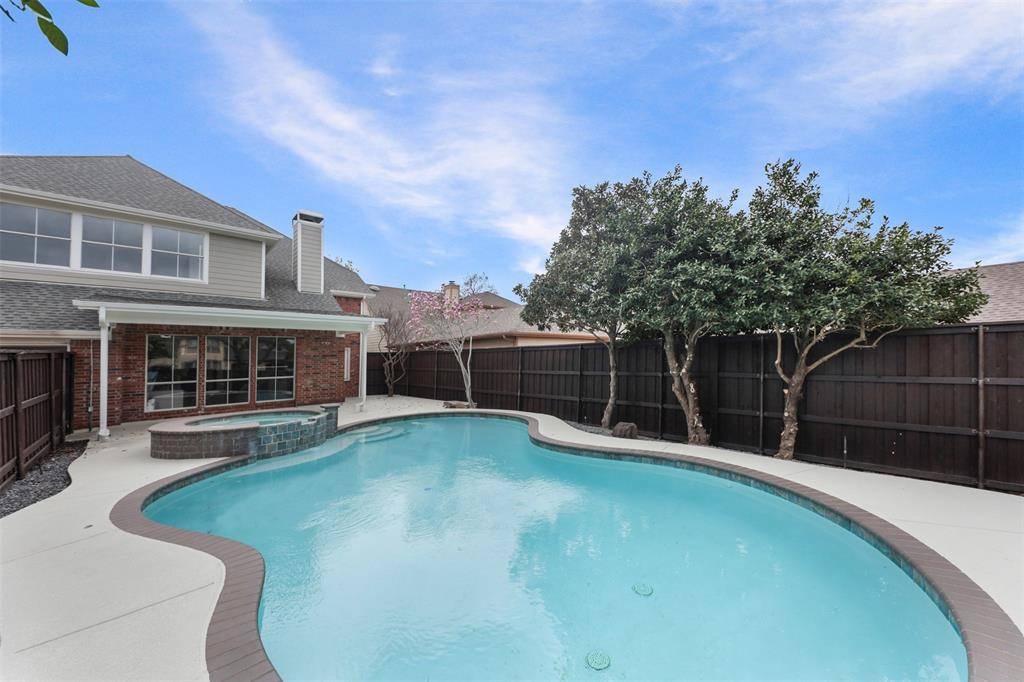 1839 Pecan Grove, Carrollton, TX 75007