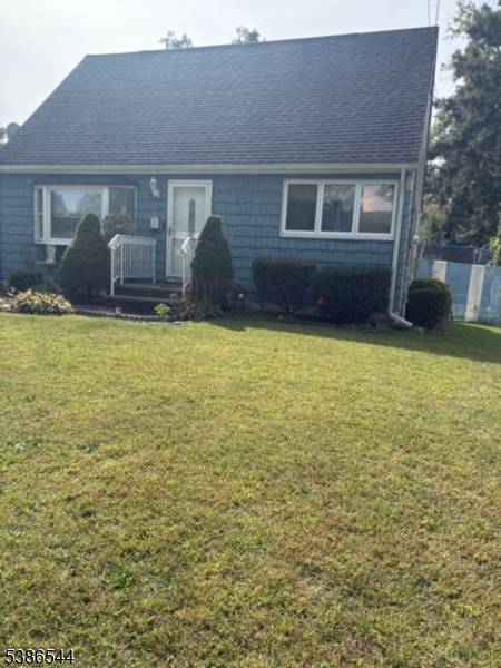 910 Apgar Ter, Rahway City, NJ 07065