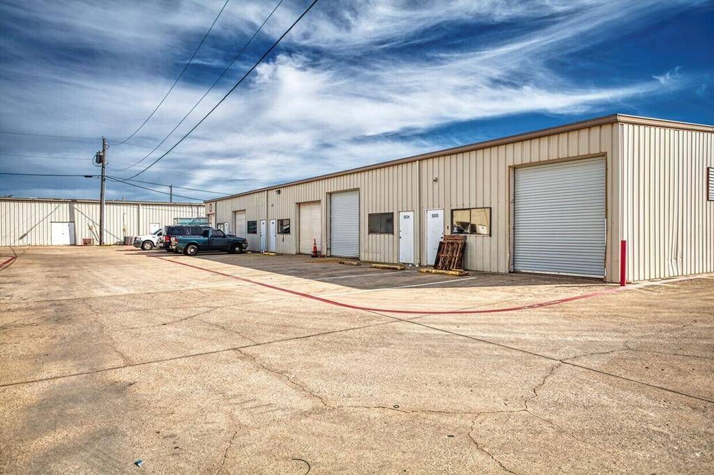 817 S Mill Street #101, Lewisville, TX 75057
