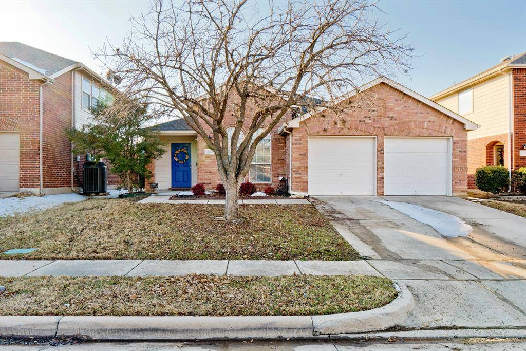 13225 Elmhurst Drive, Fort Worth, TX 76244