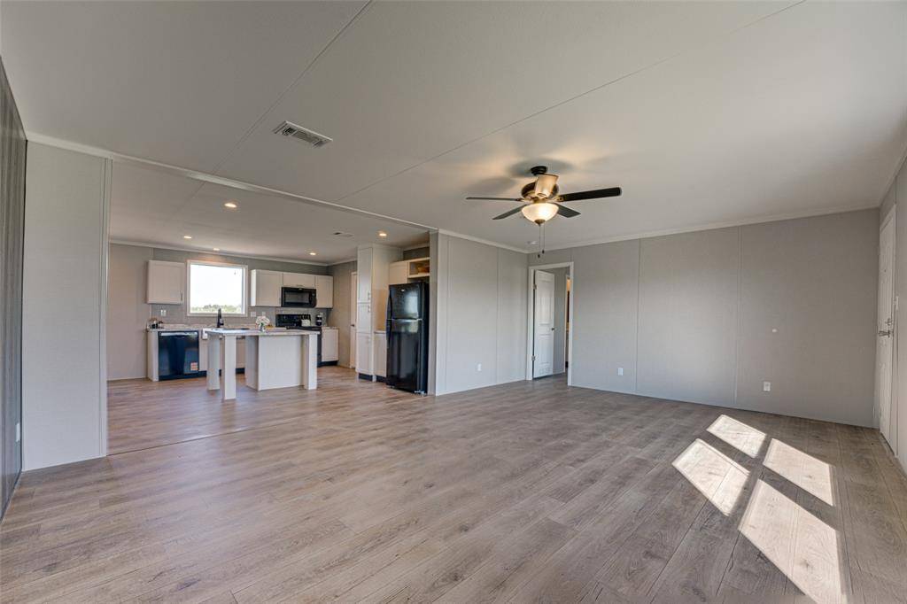 3040 Sitting Bull Lane, Ferris, TX 75125