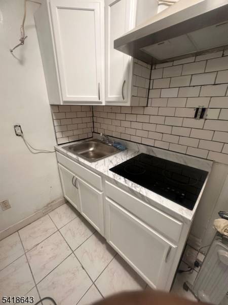 45 Finlay Pl, Newark City, NJ 07106