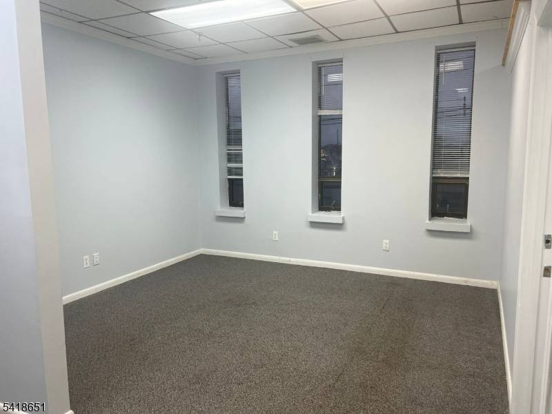 15 5Th St, Saddle Brook Twp., NJ 07663
