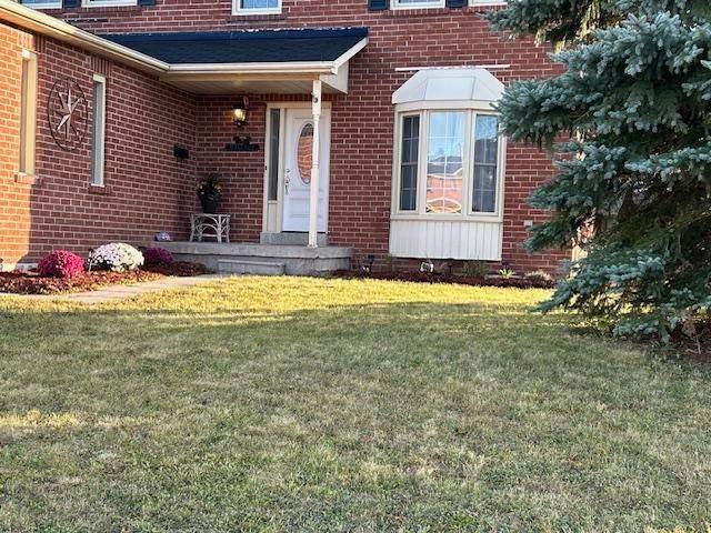 1 Mcdougall DR, Barrie, ON L4N 7J1