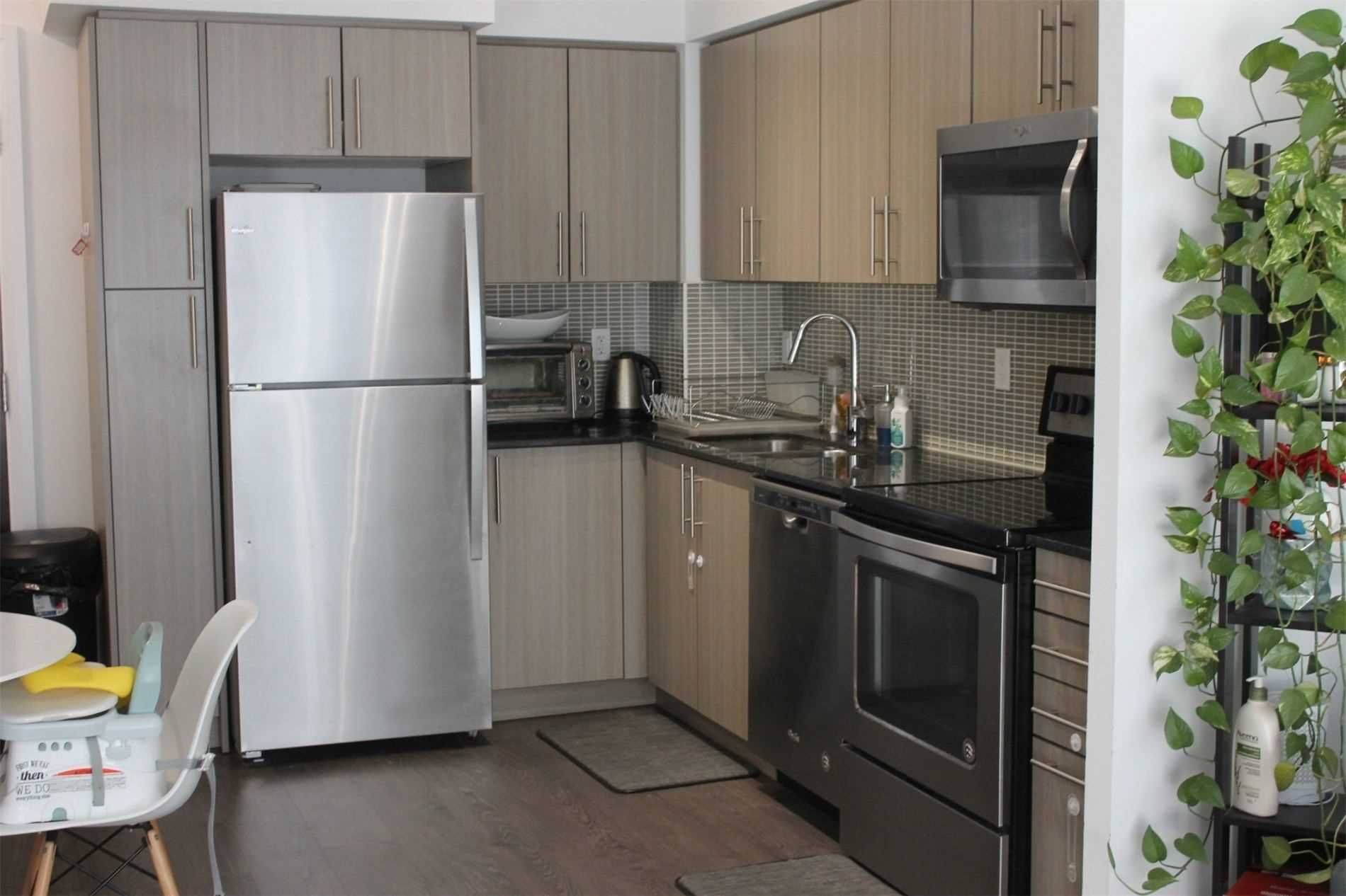 55 Speers RD #1513, Oakville, ON L6K 3R6