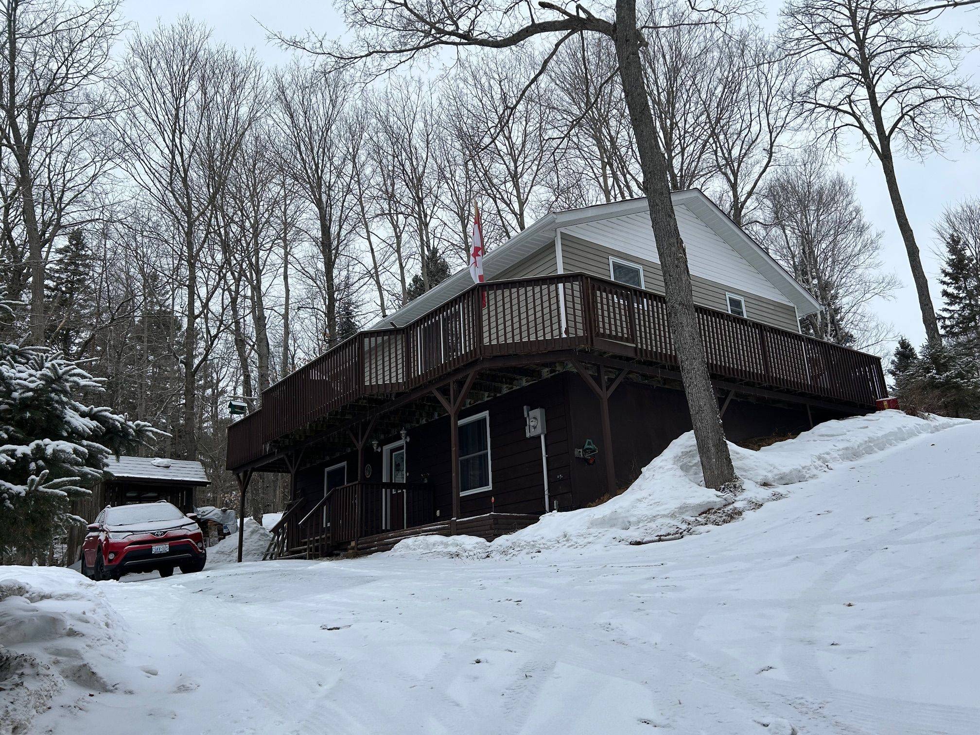 475 Chapman DR E, Magnetawan, ON P0A 1C0