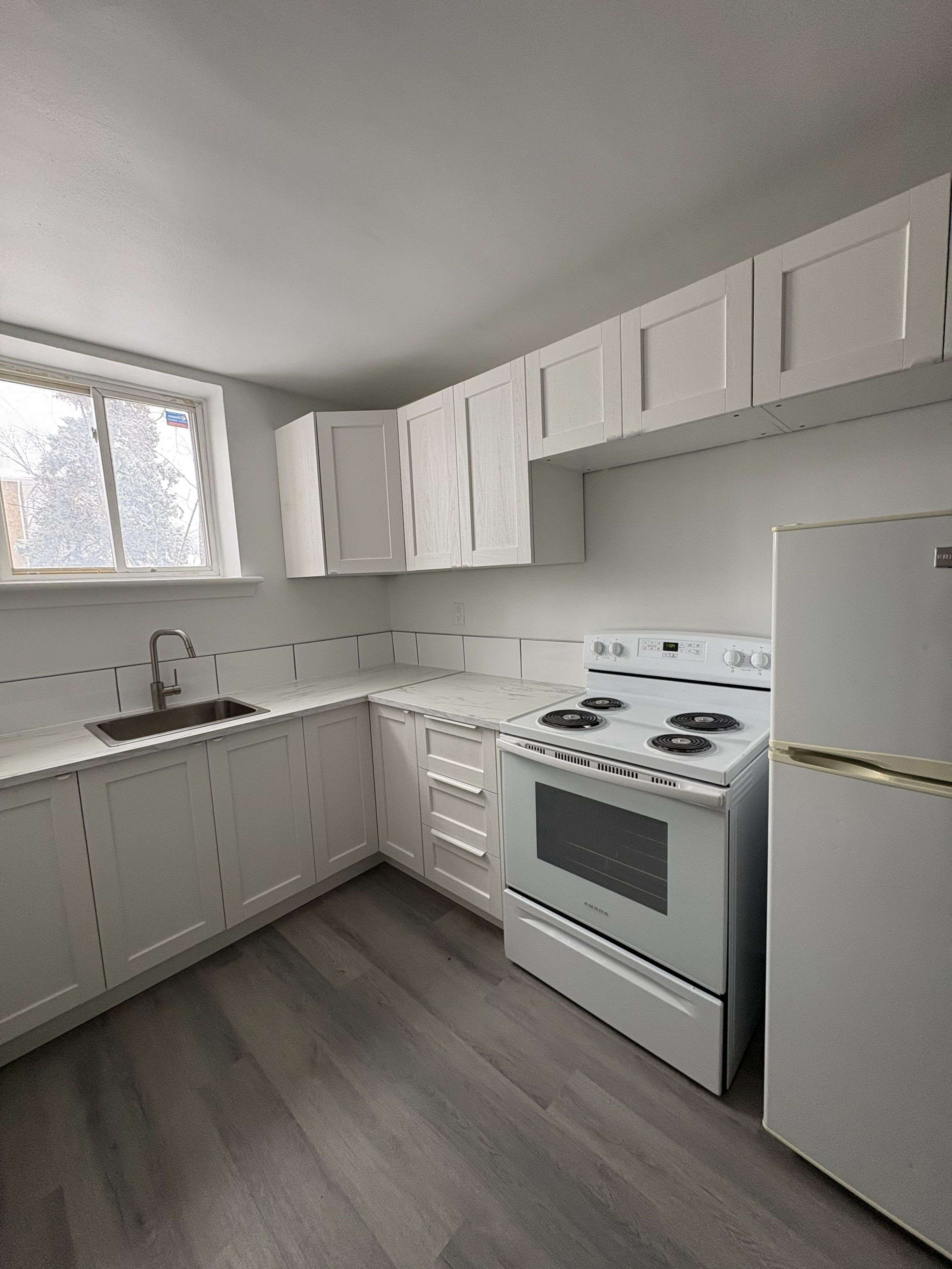 1216 Shillington AVE, Carlington - Central Park, ON K1Z 7Z4