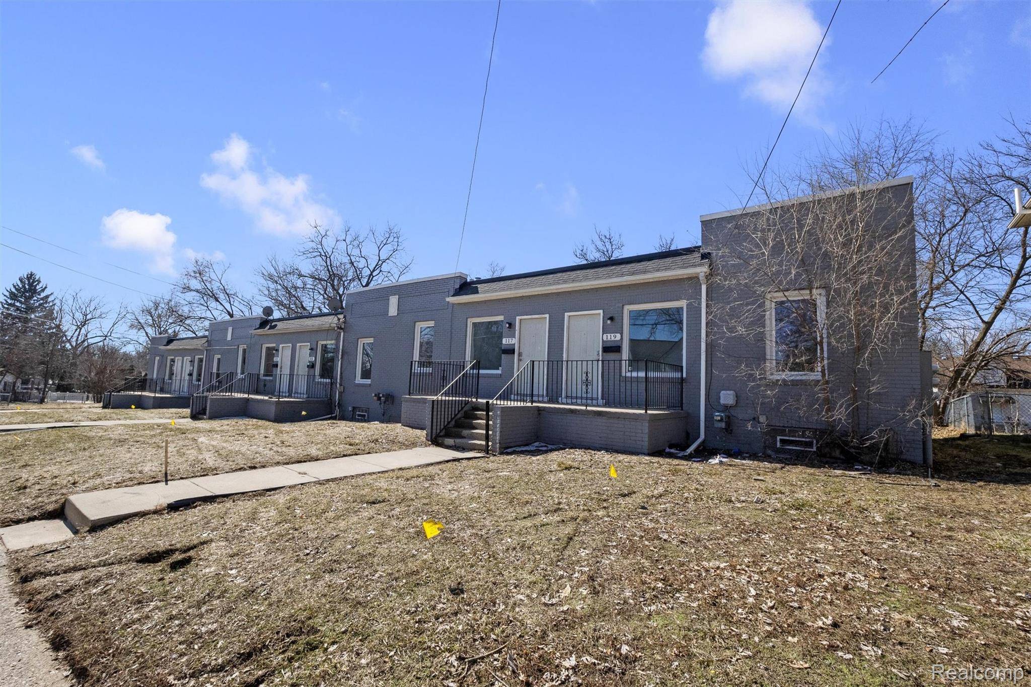 119 Cadillac ST, Pontiac, MI 48342