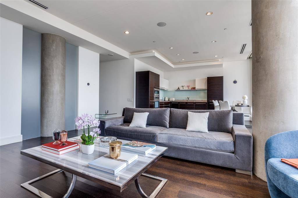 2408 Victory Park Lane #1132, Dallas, TX 75219