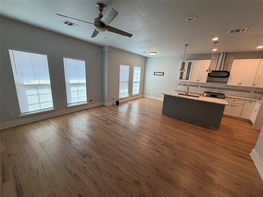 2318 Stutz Drive #C5, Dallas, TX 75235