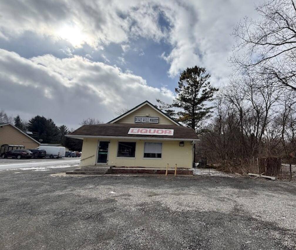 2494 S Lakeshore RD, Applegate Twp, MI 48469