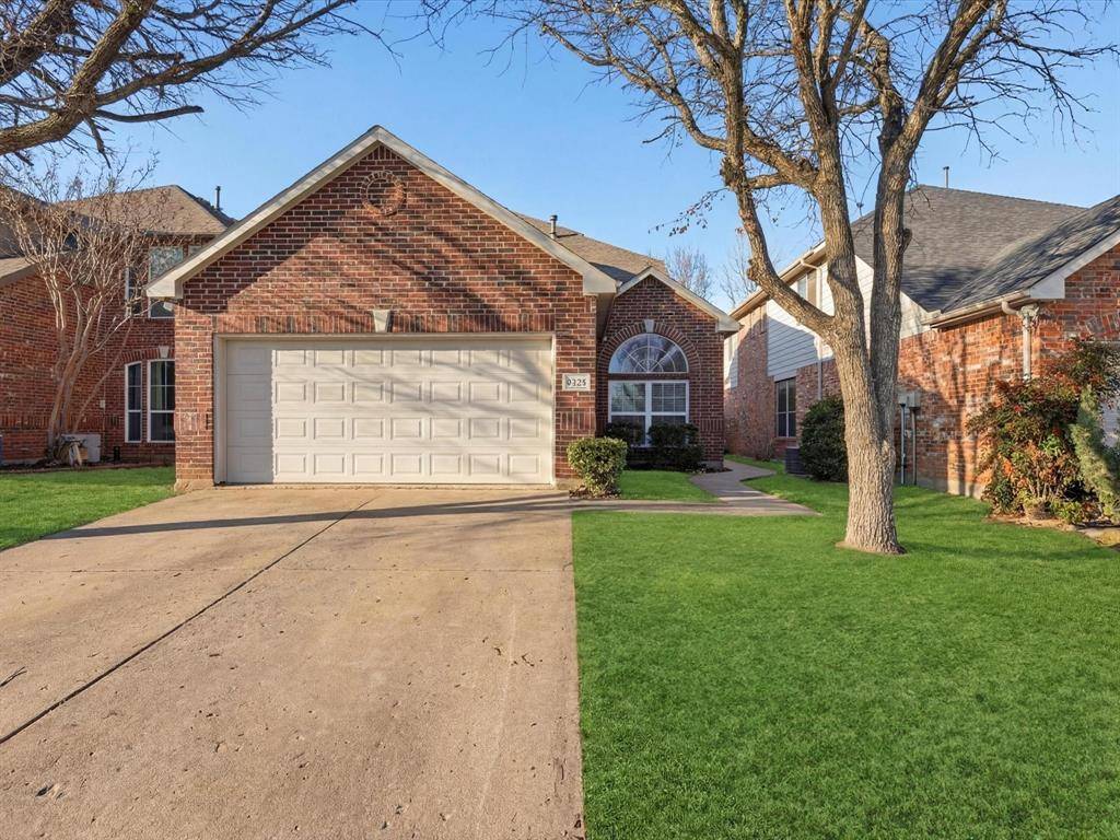 11721 Latania Lane, Fort Worth, TX 76244