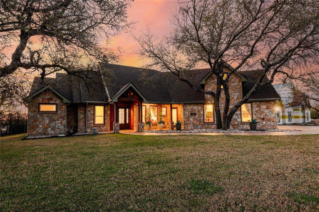 594 Oak Point Drive, May, TX 76857
