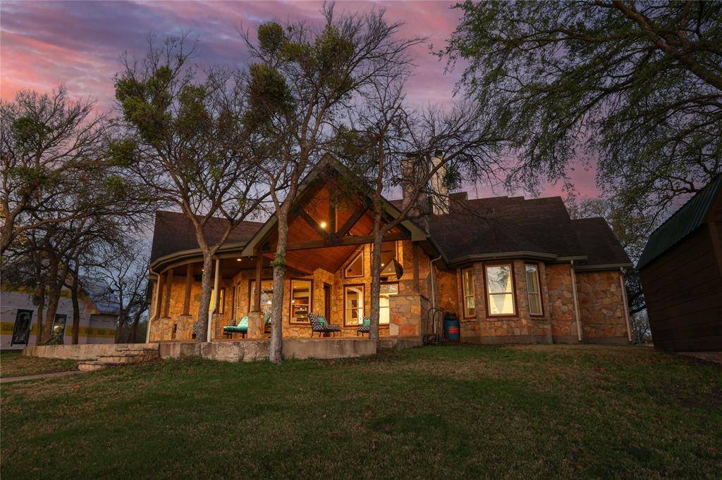 594 Oak Point Drive, May, TX 76857