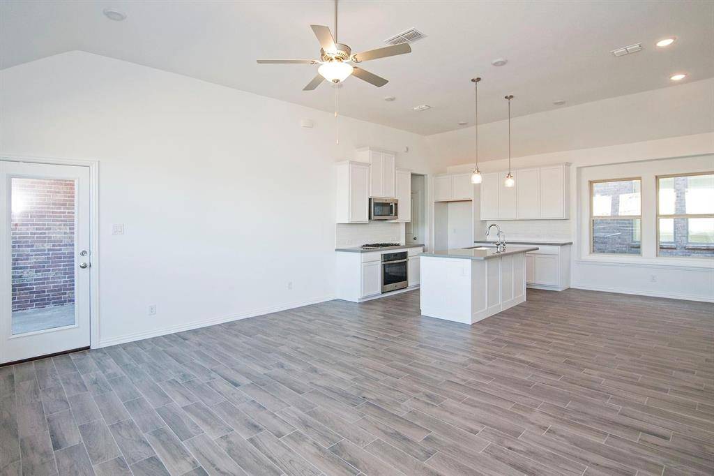 816 Trailside Lane, Argyle, TX 76226