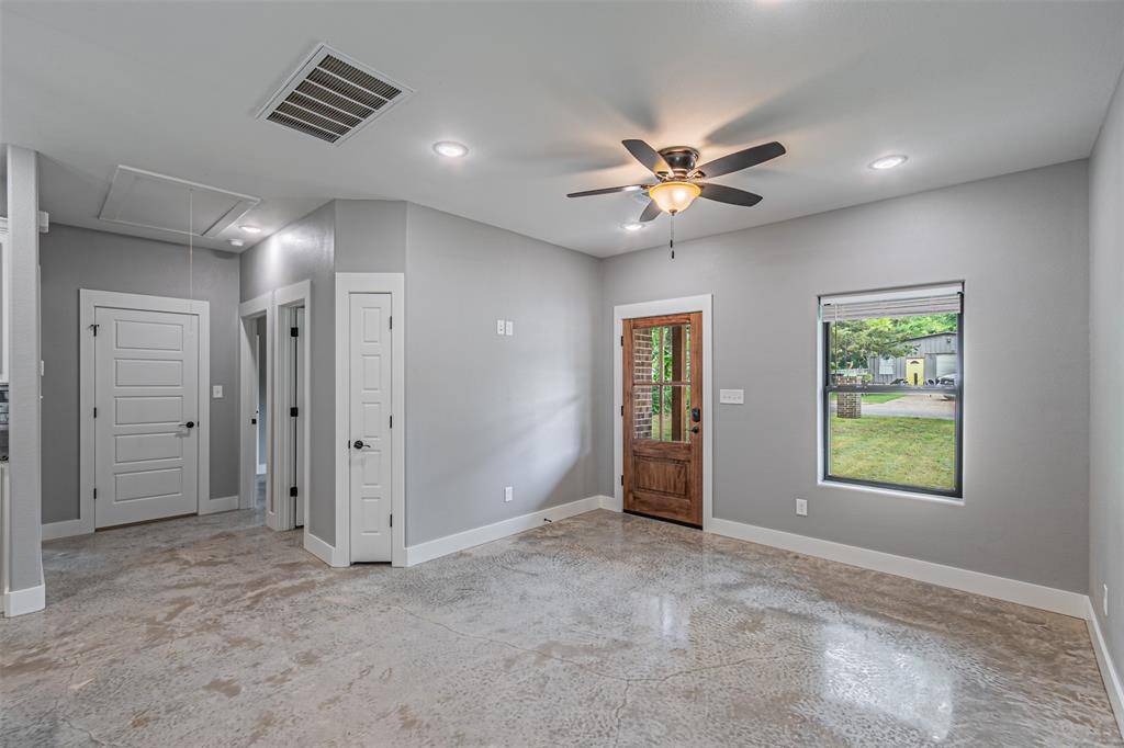 714 E Crawford Street, Denison, TX 75021