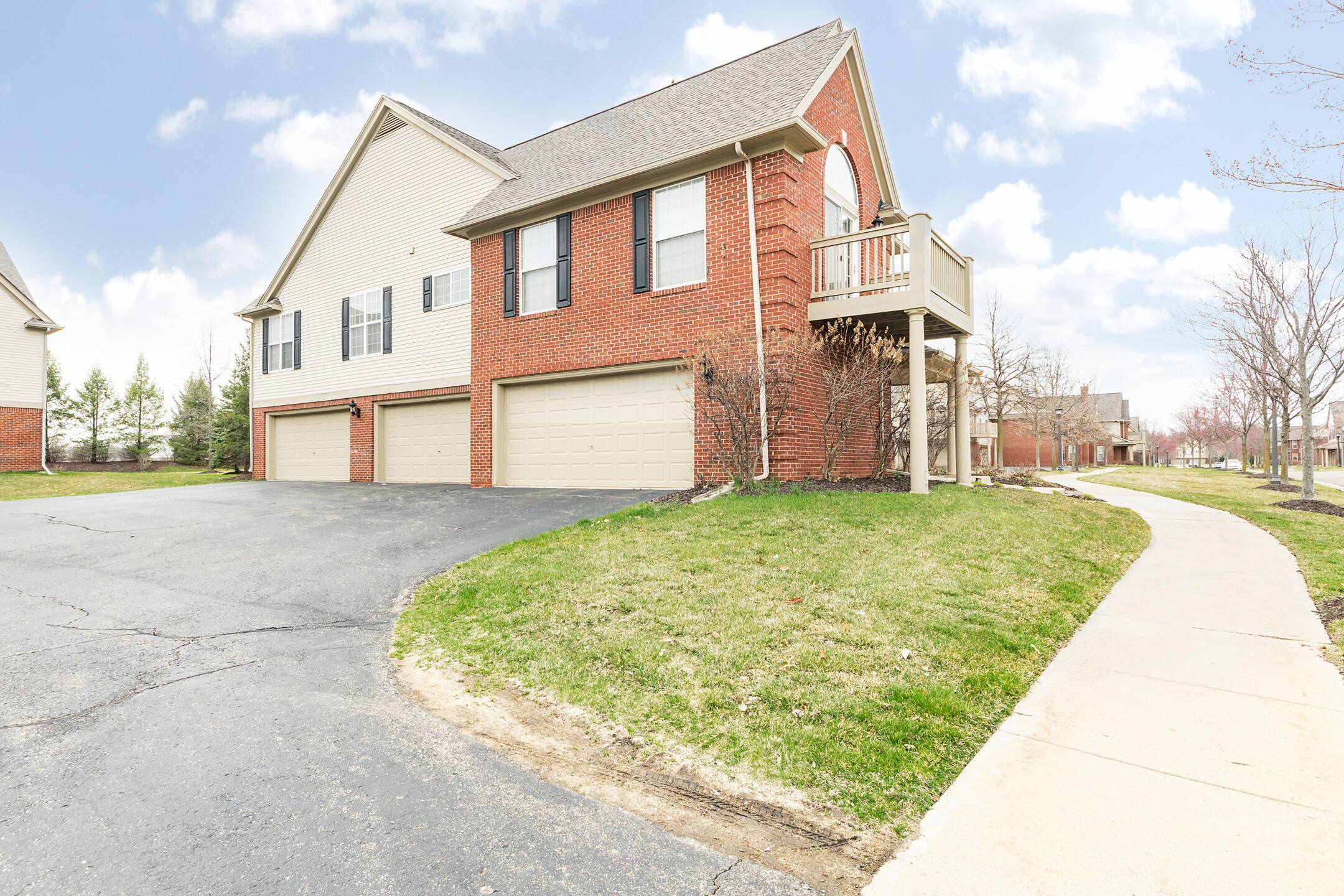 28235 Carlton Way DR, Novi City, MI 48377