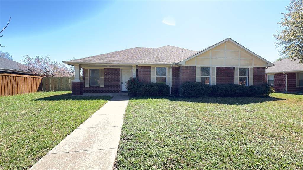 7632 Livvie Meador Lane, Dallas, TX 75227