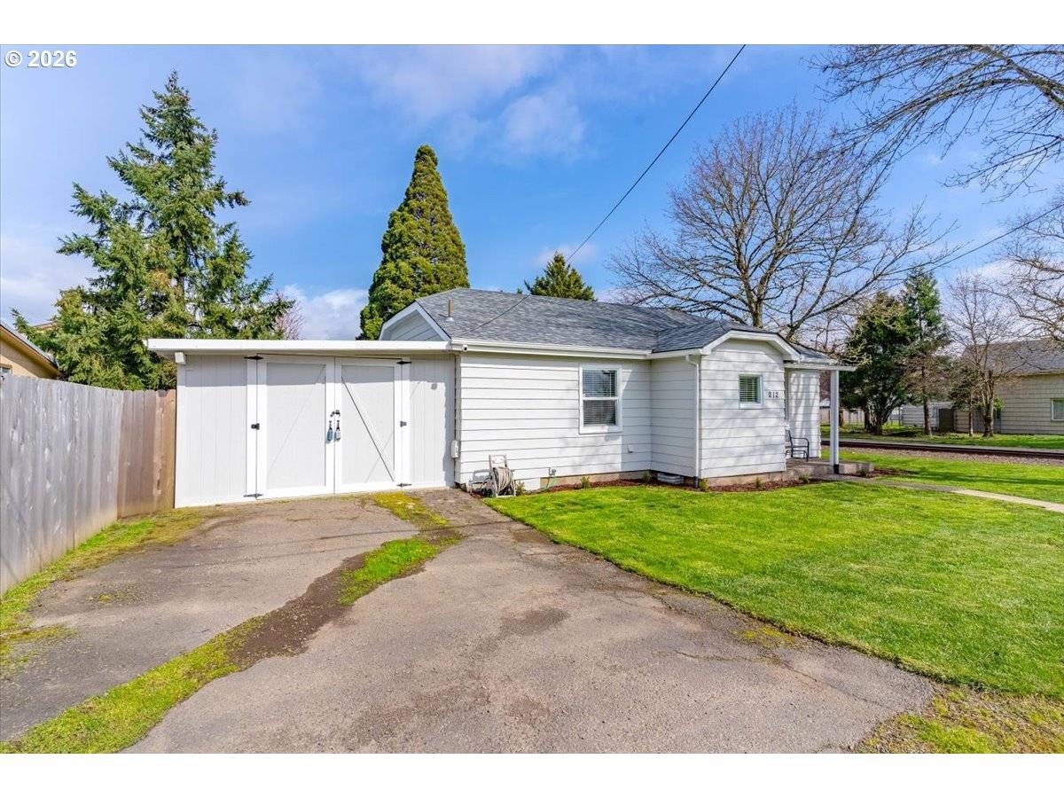 212 PICTURE ST, Independence, OR 97351