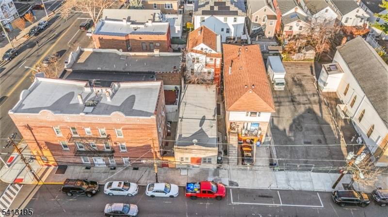 99 W 21st St, Bayonne City, NJ 07002