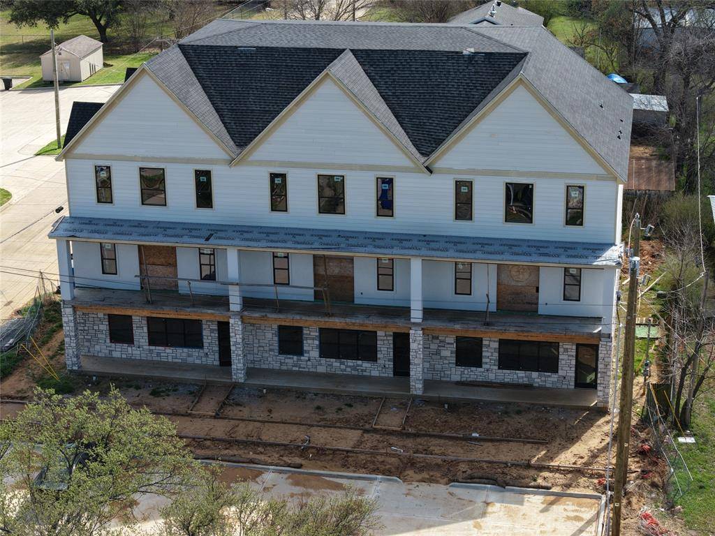 299 301 303 W Oak Street, Mansfield, TX 76063