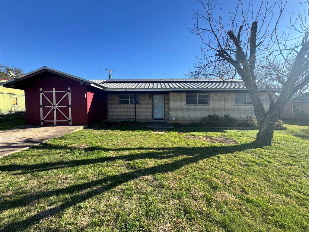 6909 Forbess Drive, Brownwood, TX 76801