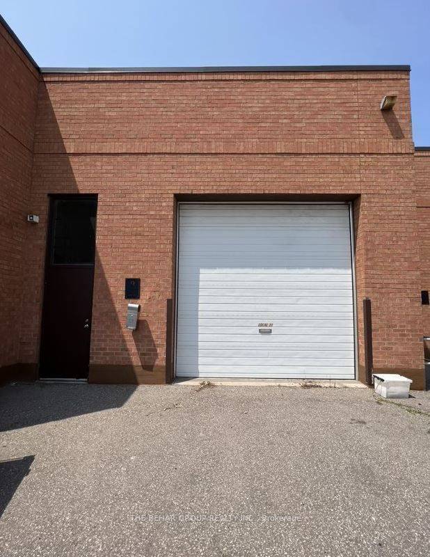 200 Edgeley BLVD E #9, Vaughan, ON L4K 3Y8