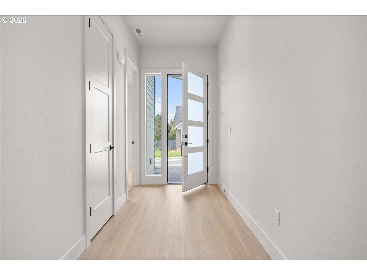 16705 NE 38TH AVE, Vancouver, WA 98686
