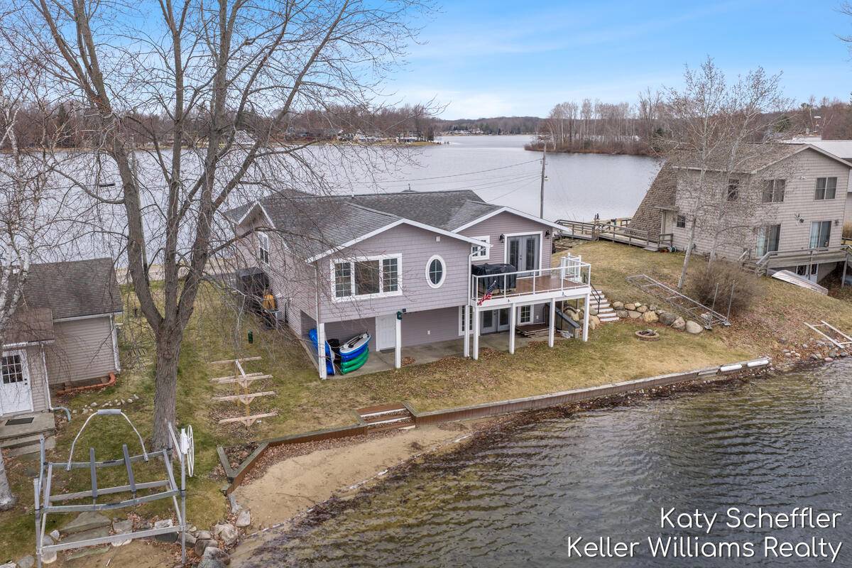7896 Bay Meadow, Morton Twp, MI 49346