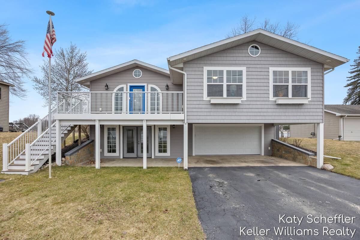 7896 Bay Meadow, Morton Twp, MI 49346