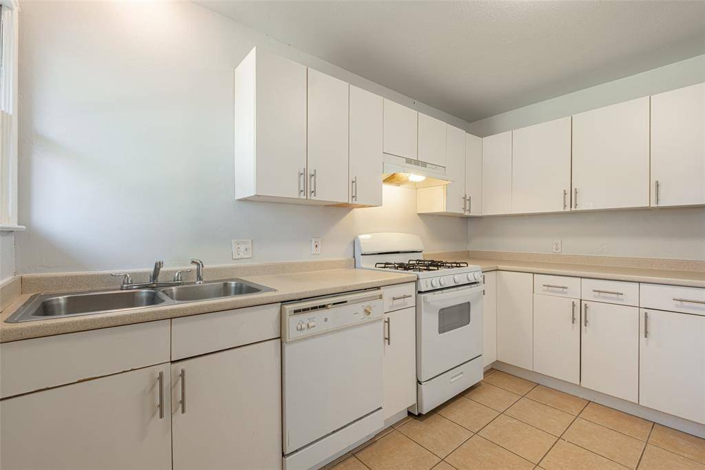 2125 Housley Drive, Dallas, TX 75228