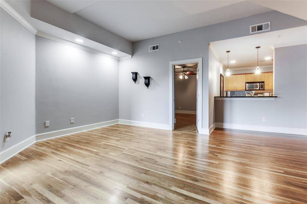 5055 Addison Circle #205, Addison, TX 75001