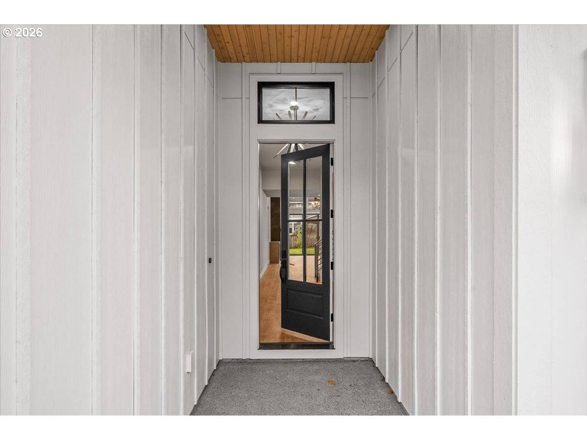 760 N V ST, Washougal, WA 98671